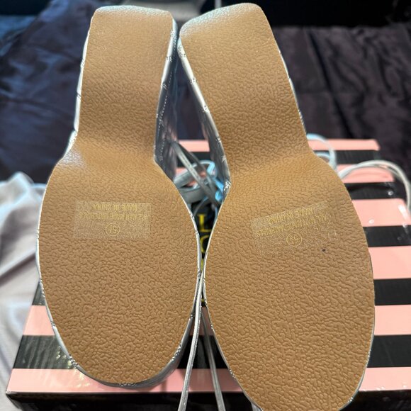 LADY GODIVA SILVER NIGHTSHADE PLATFORM LONG LACE-UP SANDALS NEW IN BOX (NWT) - Picture 8 of 14